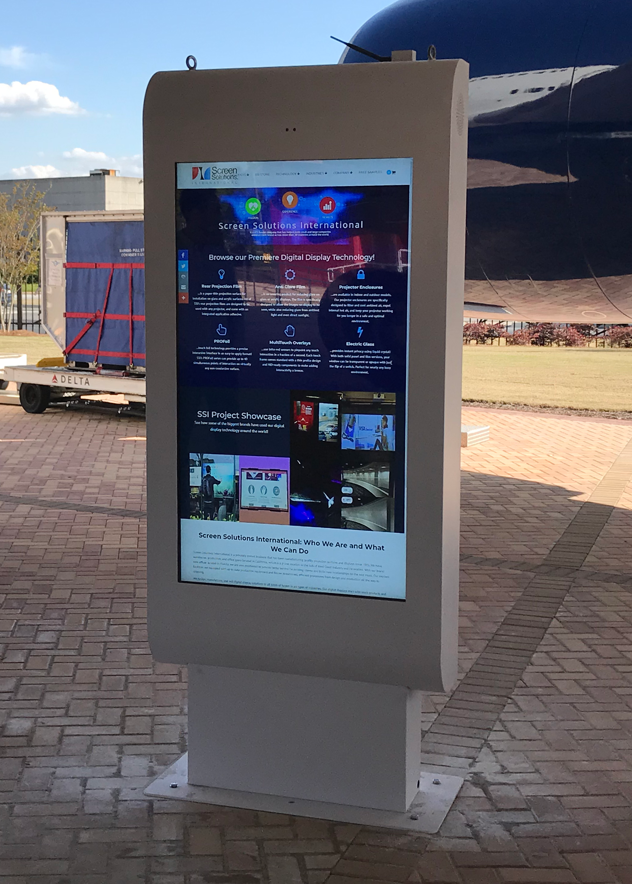 Outdoor Interactive Kiosk 